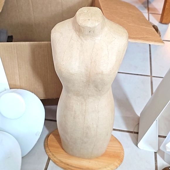 Jewelry Display Lot - Picture 3 of 7